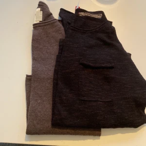 2 stickade tröjor säljes ihop  strl xs s - 1 mörk brun melerad tröja från divided hm strl S 1 beige/ljus brun stickad tröja från Hm strl xs 