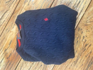 Ribbstickad Morris tröja  - Säljer en Morris tröja då den är för liten för mig och där av inte kommer till någon användning! Tveka inte vid att höra av dig om du har någon som helst fråga