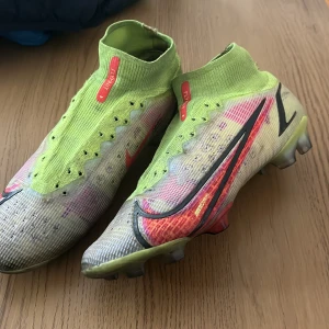Nike mercurial vapor 14 - Köpta för 3400kr när de kom ut Kan diskutera pris  Kan också tvätta Påse kommer med skorna