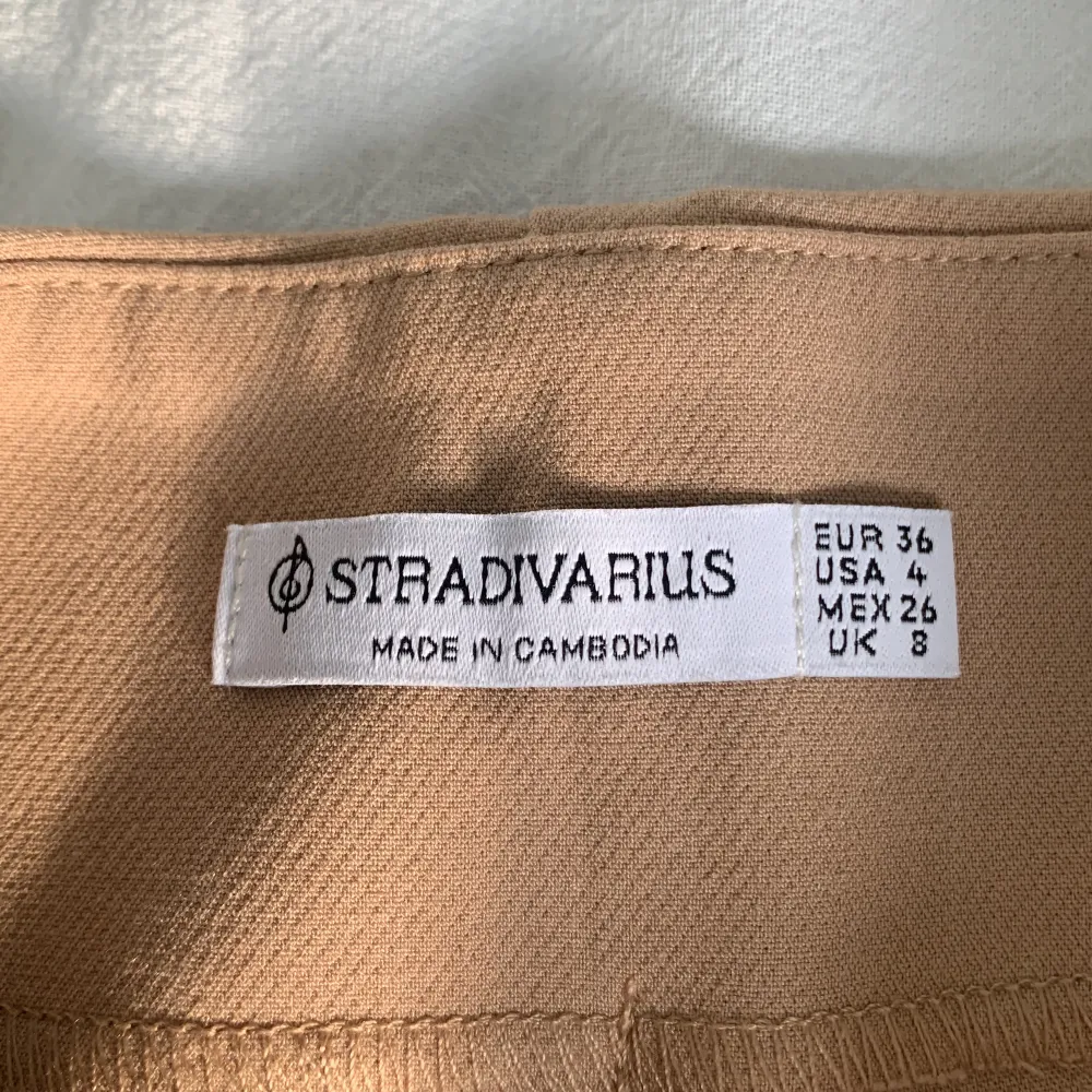 Finbyxor från stradivarius  Aldrig använda . Jeans & Byxor.