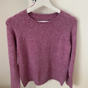 Lila tröja - En lila tröja från Vero Moda 