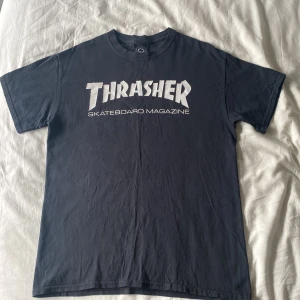 Thrasher t-shirt - En thrasher skateboards t-shirt jag i princip aldrig använt i nyskick