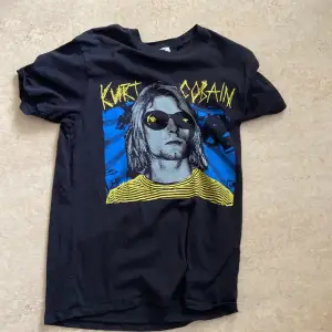 Kurt Cobain t-shirt från carlings