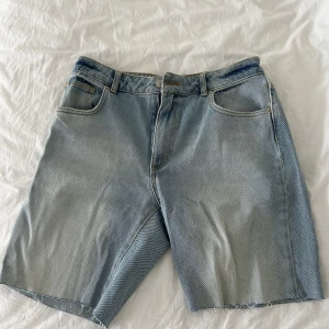 Jeansshorts  - Shorts från NA-KD i fint skick! 