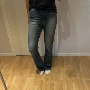 Bootcut jeans från zara. Långa på mig (176)
