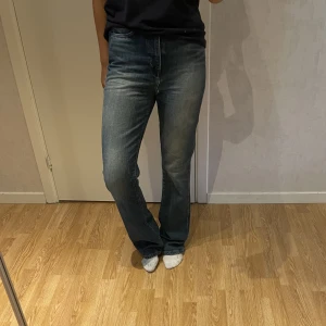 Zara jeans - Bootcut jeans från zara. Långa på mig (176)