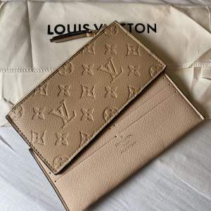Säljer min Louis Vuitton plånbok, nyskick aldrig använd. 