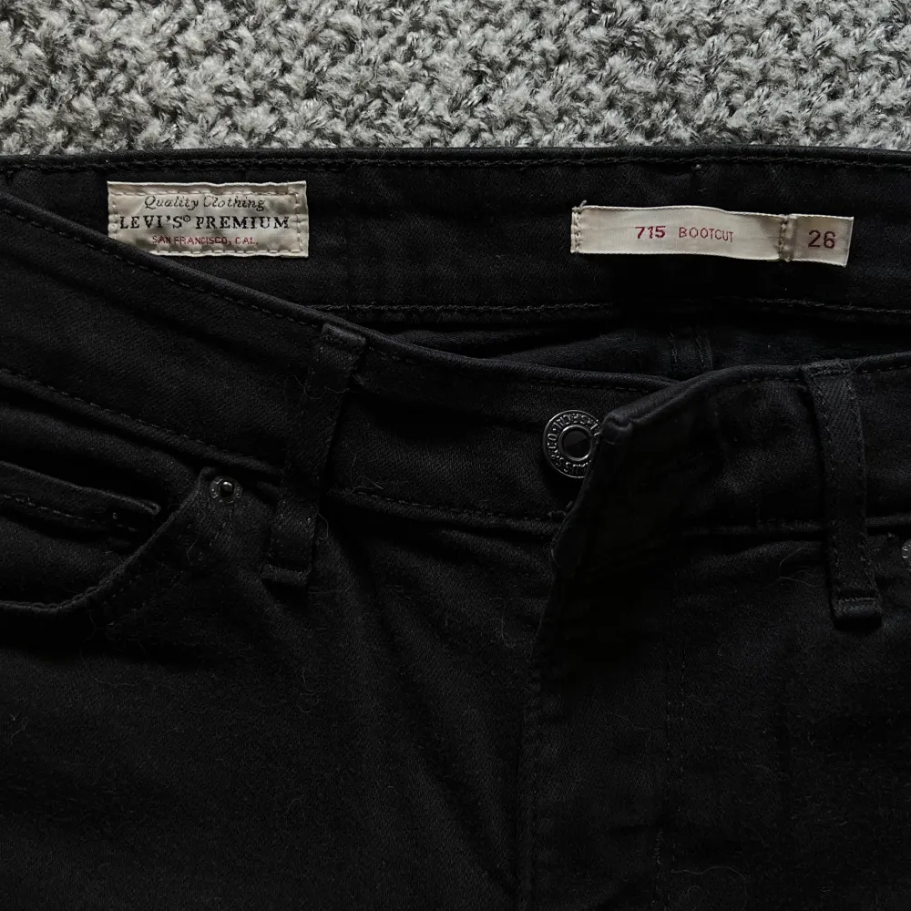I superfint skick, inte urtvättade eller slitna!🖤. Jeans & Byxor.