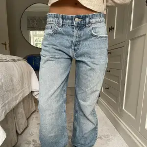 Skit snygga lågmidjade jeans köpt för 400 