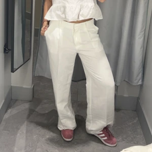 Linnebyxor - Säljer dessa linnebyxor för de inte kommer till användning. Väldigt bra skick efter som jag aldifg använt de💞