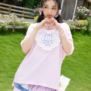 Kawaii enkel tshirts💕 - Ny och oanvänd rosa kawaii blus med volang