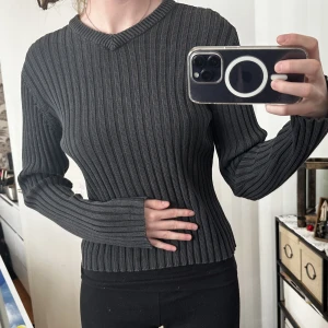 Stickad tröja  - Basic stickad tröja från Filippa k perfekt till höst 