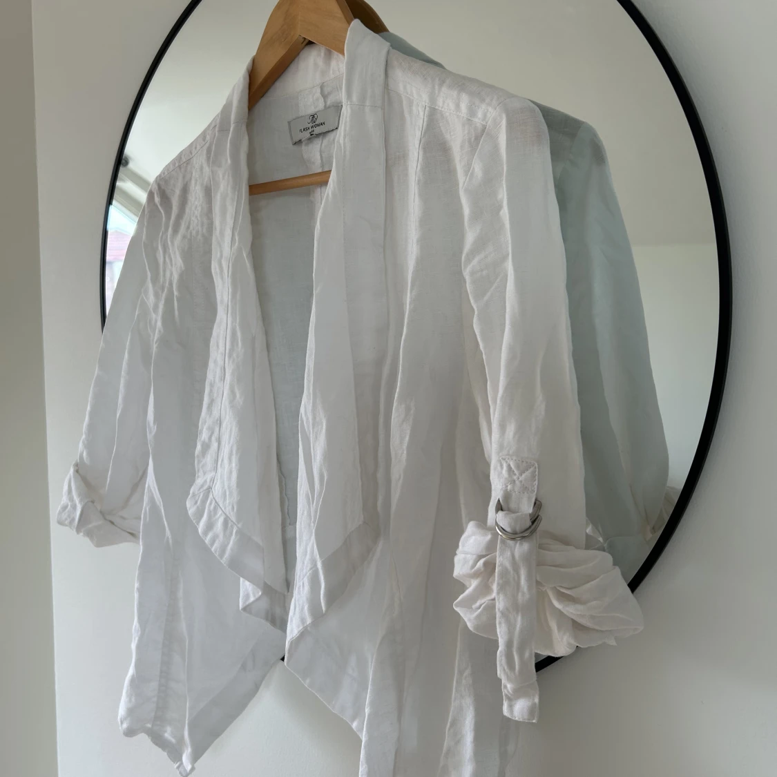 Linen bolero