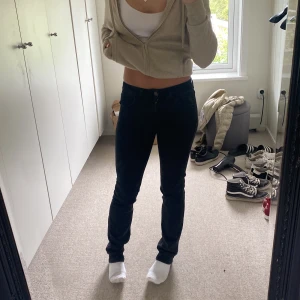 Jeans low waist - Jeans straight leg low waist. 