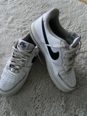 Nike air force  - Använda  Skicka 6/10 Nypris 1350 Pris kan diskuteras 