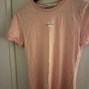 Calvin Klein t-shirt - 💕Jätte fin Calvin Klein t-shirt 💕