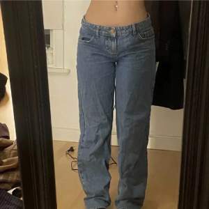 Superfina lågmidjade jeans