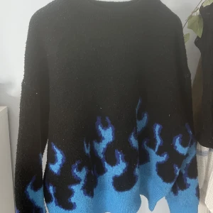 Cool Tjocktröja  - Jätte cool tjocktröja som tyvärr inte kommer till användning