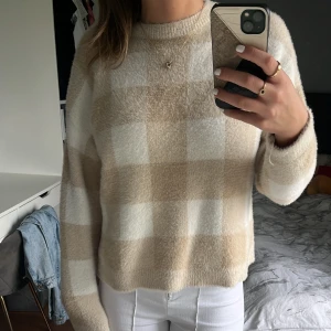 Stickad tröja - Mysig tröja från Mango i S passar även xs