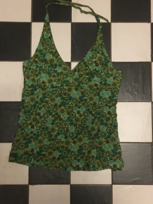 halterneck topp - köp snäll jag vill inte ha den puss kolla bio!:)