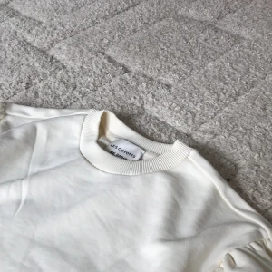 Les coyotes de paris tröja - Skjukt snygg och basic Les coyotes tröja, nästan helt oandvänd därav priset (köpt för 599kr). Kom privat för fler bilder eller frågor!!!!!!!!💗❤️💗❤️💗❤️🌟❤️💗💗❤️