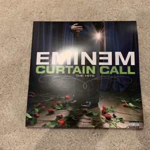 Eminem vinyl - Oanvänd eminem vinyl<3 curtain call the hits, 2 vinyler (a och b inkl)