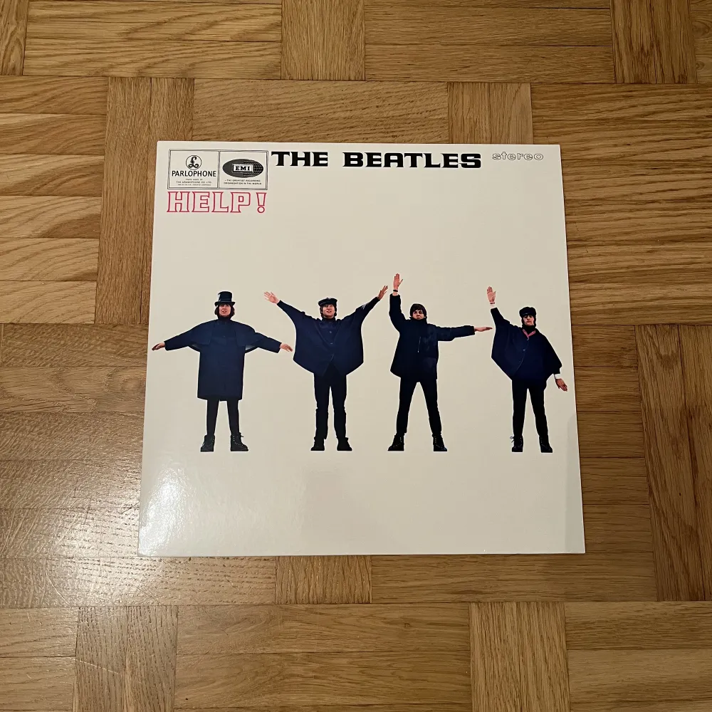 Ny och aldrig spelad vinyl. The Beatles HELP (Remastered) Remastered album från 2009. Gjord 2012. Precis som ny. Nypris 379kr.  Pris kan diskuteras.. Övrigt.