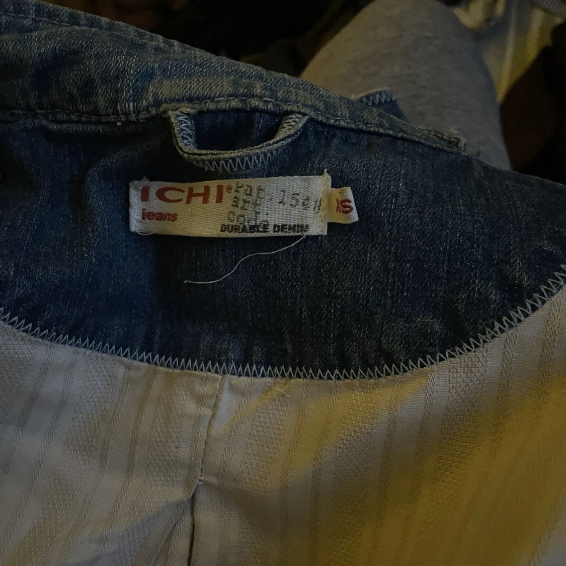 Blå Jeansjacka, främjer midjan - 90