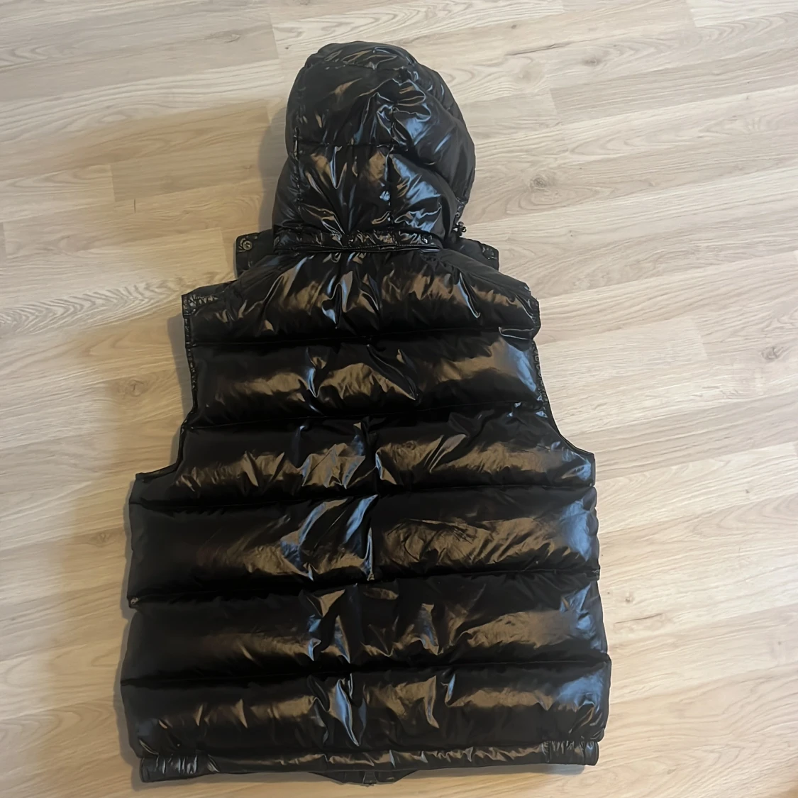 Moncler väst  - 90