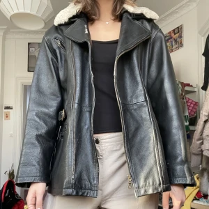 Skinnjacka - Så snygg skinnjacka perfekt till hösten/ våren 