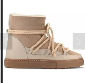 SÖKER INUKKIS  - Hej! Jag söker inukkis i storlek 39/40. Jag kan tänka mig betala 1300kr för dem.   Svart eller beige