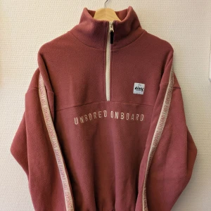 Eivy fleece  - Fin rosa fleece från eivy. Lite använd. Perfekt till vintern