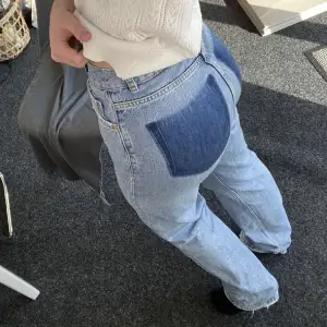 Jeans från Gina Tricot, har tagit bort fickorna själv🥰 Köpte för 600kr