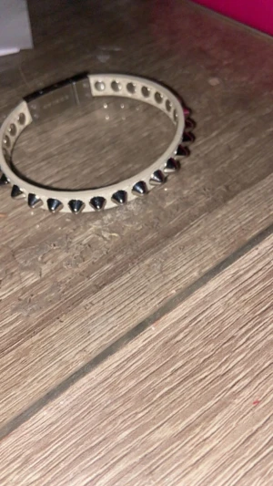 Edblad armband - Säljer denna nya edblad armbandet då jag inte använder de så mycket! Nypris 499