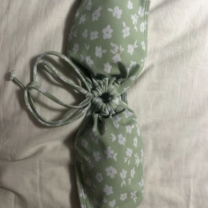 bandeu bikini - superfin men tyvärr för liten för mig så knappt använd❤️