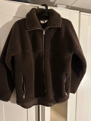 Arket jacka  - Helt ny arket jacka, använd 2 gånger. 