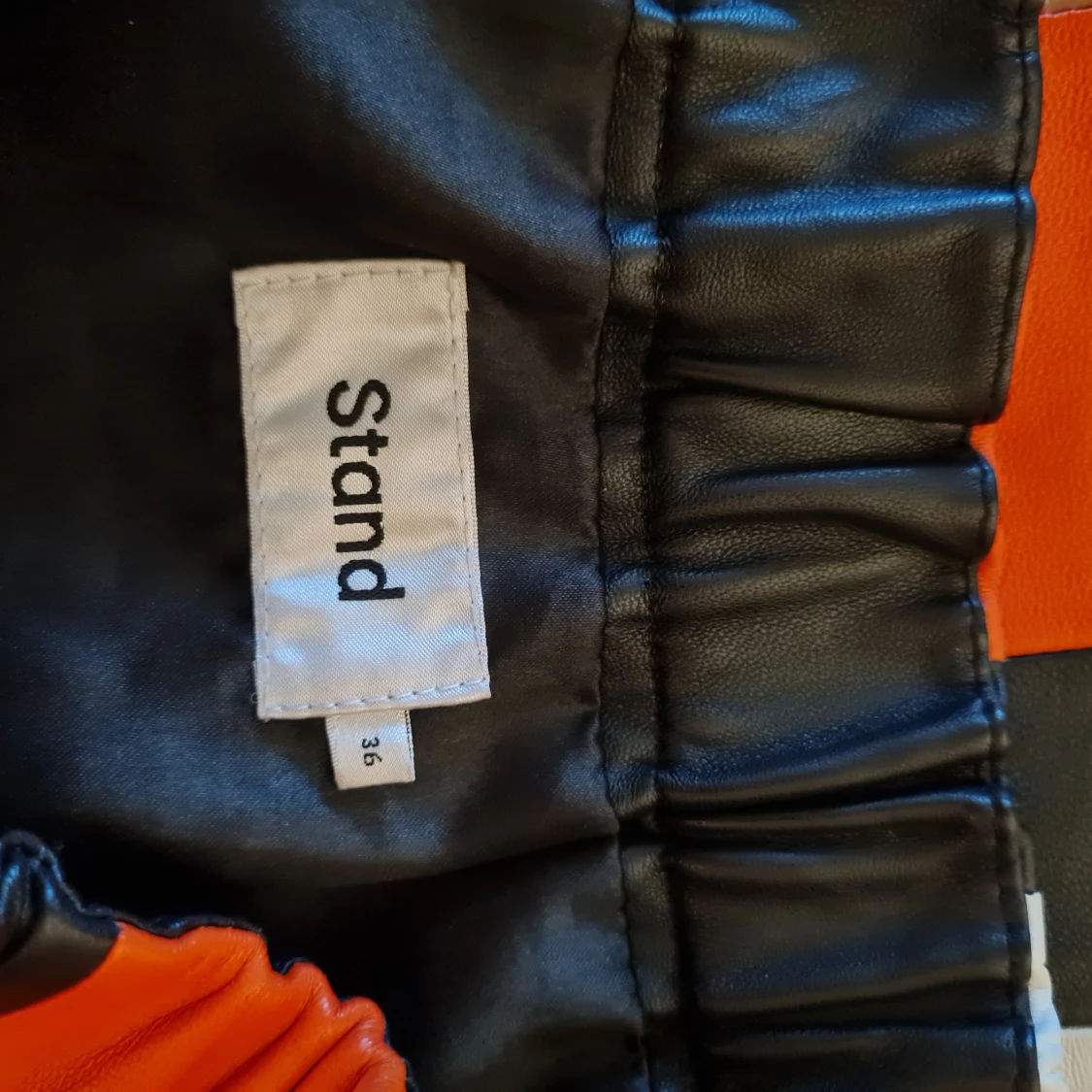 Stand studio skinnkjol - 91