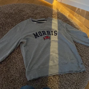 Morris tröja  - As fet Morris tröja värsta brudmagneten till salu bra skick inga defekter  Nypris: 1100