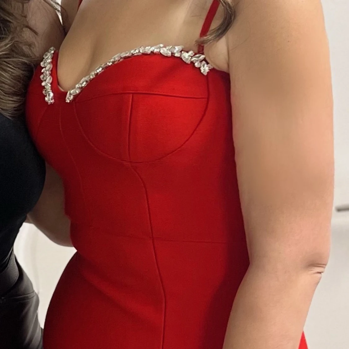 Röd elegant klänning  - 90