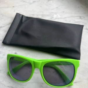 Snygga solglasögon  - Supercoola glasögon från Polar, aldrig nånsin använda och mycket bra kvalite💘💘kommer med tillhörande skydd