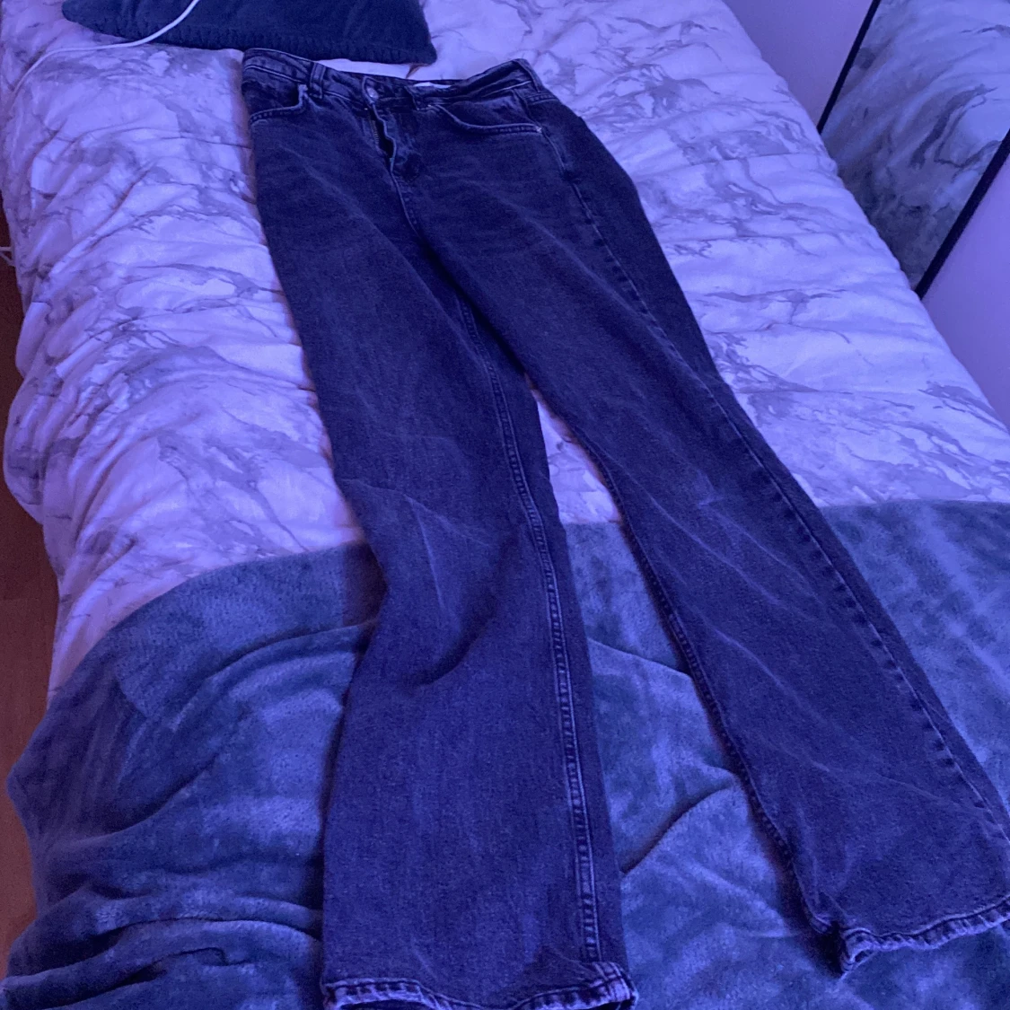 Svarta bootcut jeans - 91