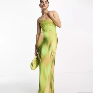 bandeau-klänning i mesh  - oanvänd köpt för 320kr på hemsidan, SLUTSÅLD PÅ HEMSIDAN