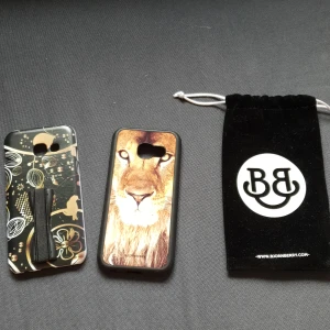 Mobilskal  - Hela och ganska nya mobilskal från BJORNBERRY, kontakta vid intresse och pris diskuteras ❤️