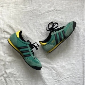 Adidas Dragon - Coola Adidas Dragon sneakers 🐉❤️‍🔥Möts upp på Söder, fraktar ej. 