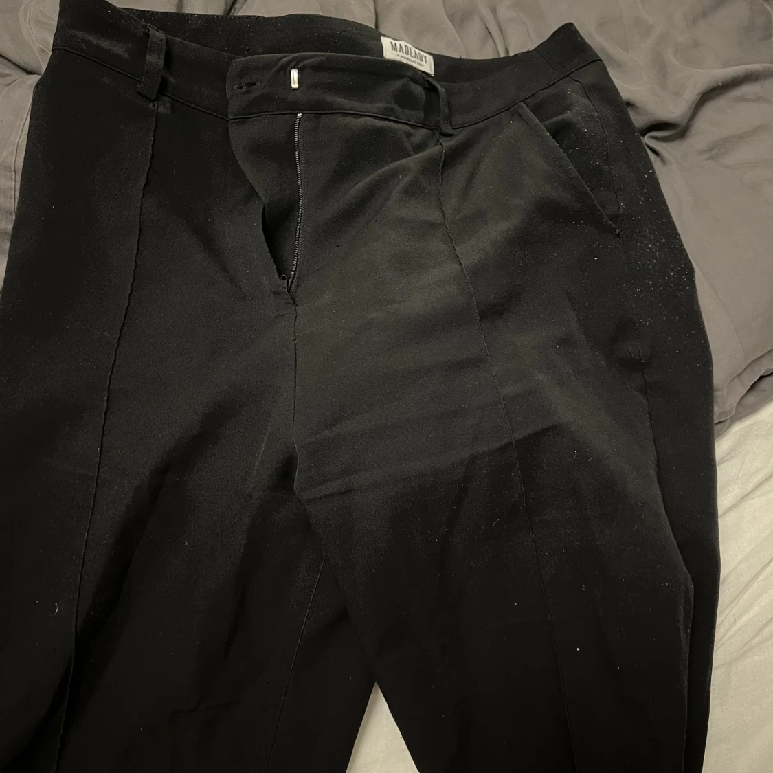 Svarta kostymbyxor  - 91