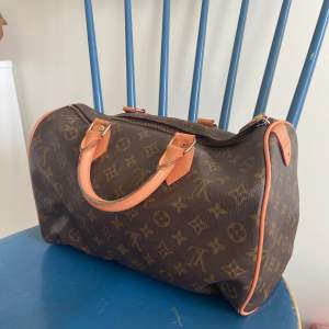 Louis Vuitton Handväska, använd men bra kvalite 💖