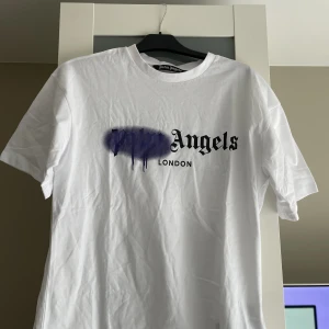 Palm Angels T-shirt - Palm Angels T-shirt nyskick storlek L