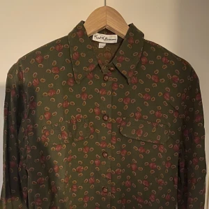 Vintage blus - Vintage blus i fint mönster! 