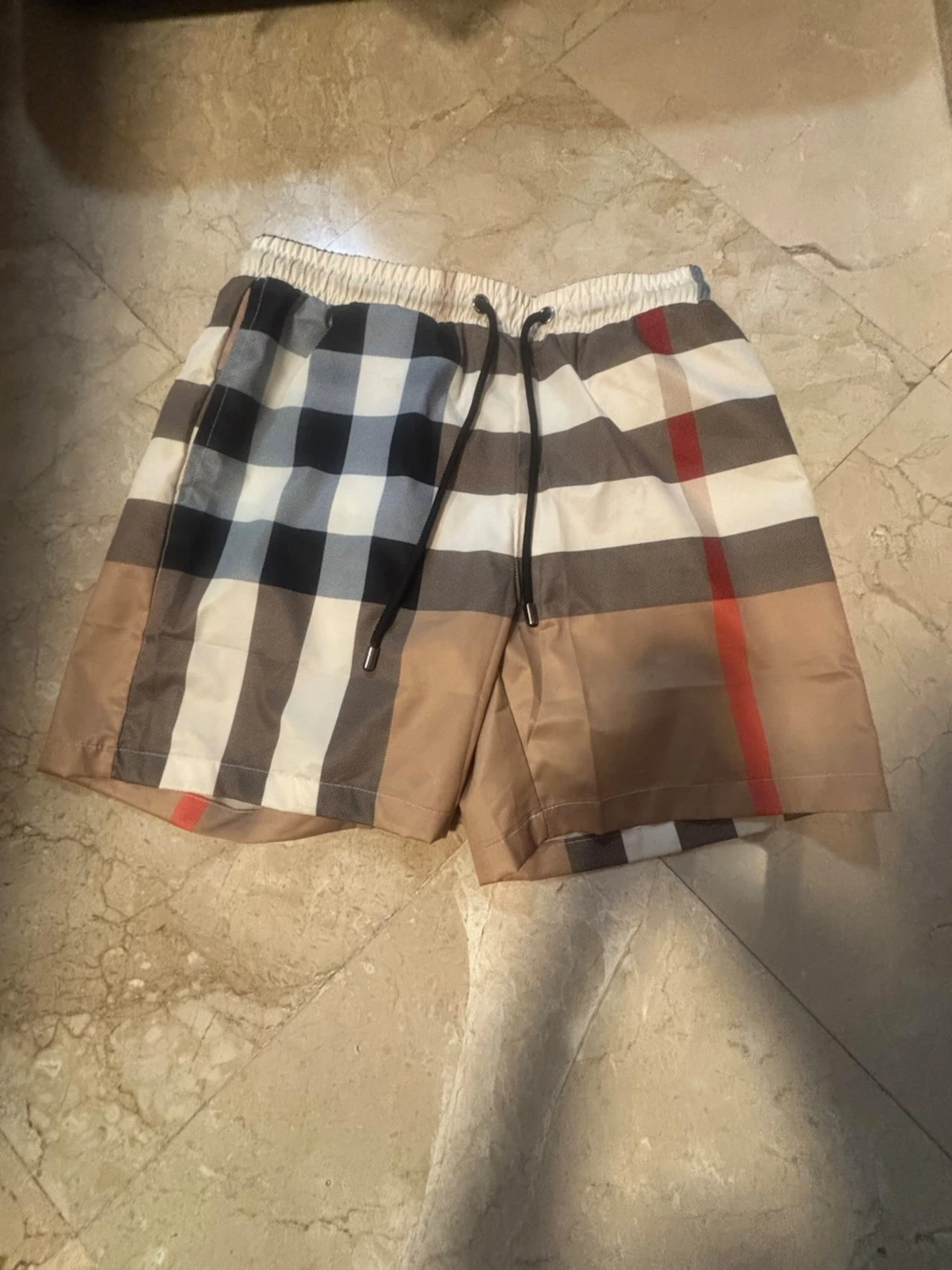 Rutig shorts med snörning