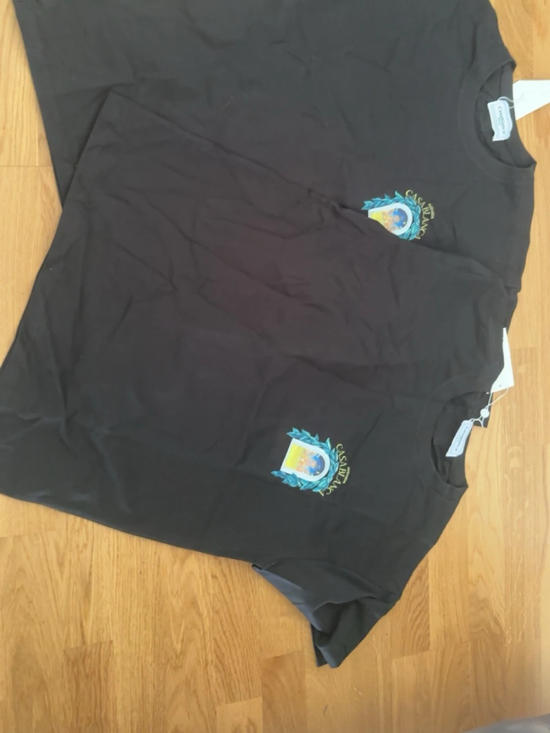 Svart t-shirt med tryck